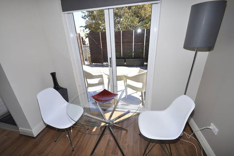 Glebe Furnished Apartments - Timeshare Accommodation 1
