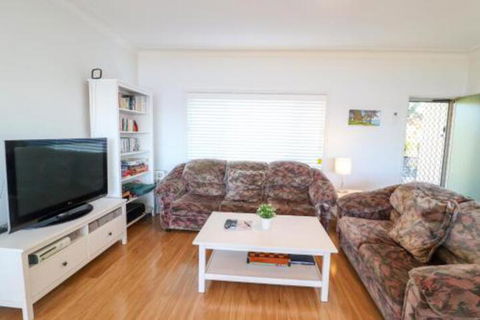 Lakefront Simplicity - Timeshare Accommodation 3