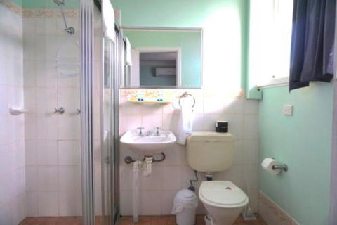 Warners Bay Hotel - Timeshare Accommodation 2