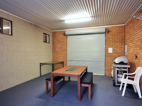 The Studio On The Lake At Fishing Point Lake Macquarie Honestly Put The Line In & Catch Fish - Timeshare Accommodation 5