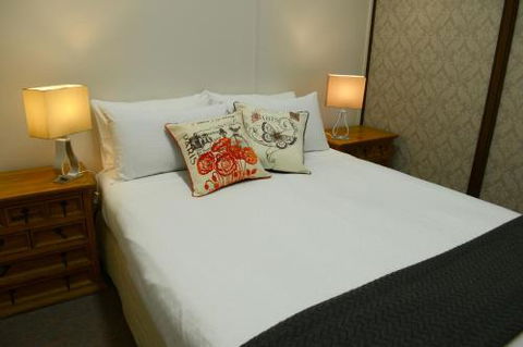 The Bank B & B West Wyalong - Timeshare Accommodation 5