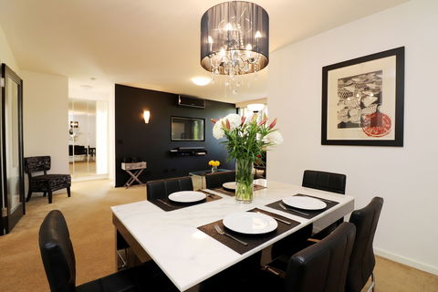 The Ivy On Munro - Rejuvenate Stays - Timeshare Accommodation 5