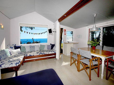 Sea Shanties - Timeshare Accommodation 1