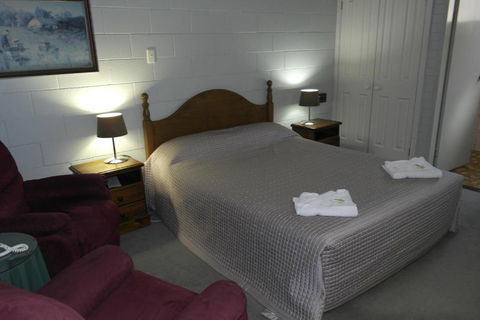 Robertson Country Motel - Timeshare Accommodation 1