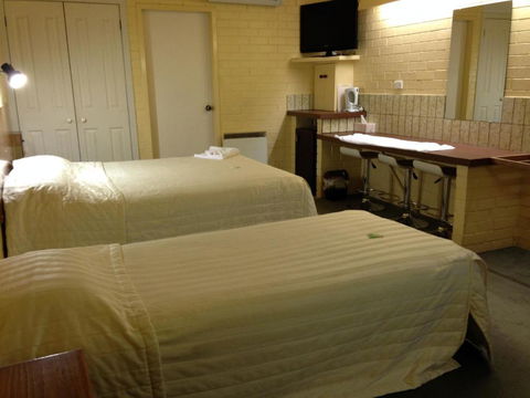 Robertson Country Motel - Timeshare Accommodation 6