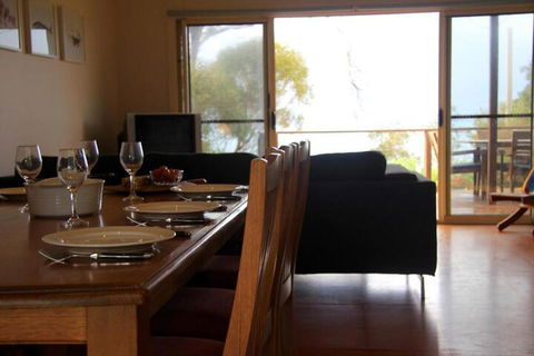 Emu Bay Stay - Timeshare Accommodation 2
