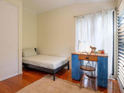 Straddie Beach House 2 - Timeshare Accommodation 4