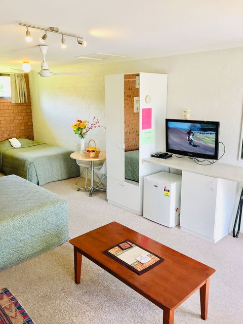 Colonial Motor Inn Pambula - Timeshare Accommodation 4
