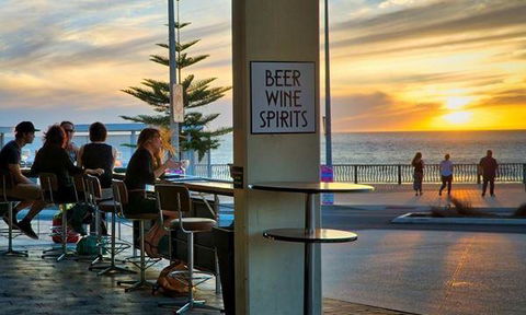 NINE 50 Restaurant & Bar - Timeshare Accommodation 1