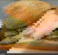 Cougar Cats Cafe - Timeshare Accommodation