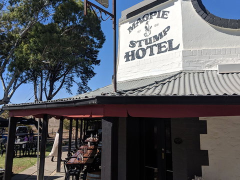 Magpie And Stump Hotel - Timeshare Accommodation 0