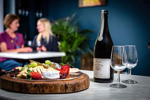 RJM's Wine Bar - Timeshare Accommodation 0