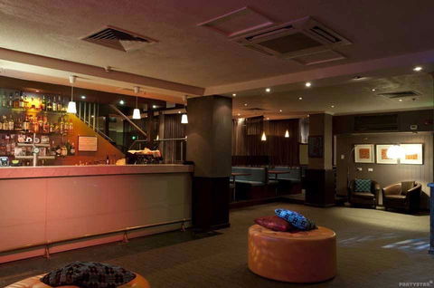 Chicken Legends And Seafood - Timeshare Accommodation 0