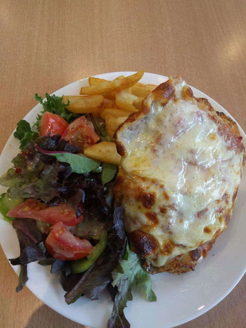 Benny's Woodfire Pizza Grill & Pasta Bar - Timeshare Accommodation 0