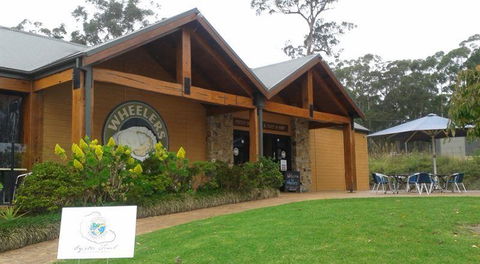 Wheelers Seafood Restaurant - Timeshare Accommodation 7