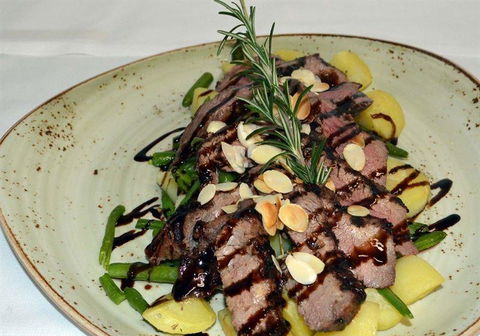 Rose Garden West Dubbo Thai Restaurant - Timeshare Accommodation 12