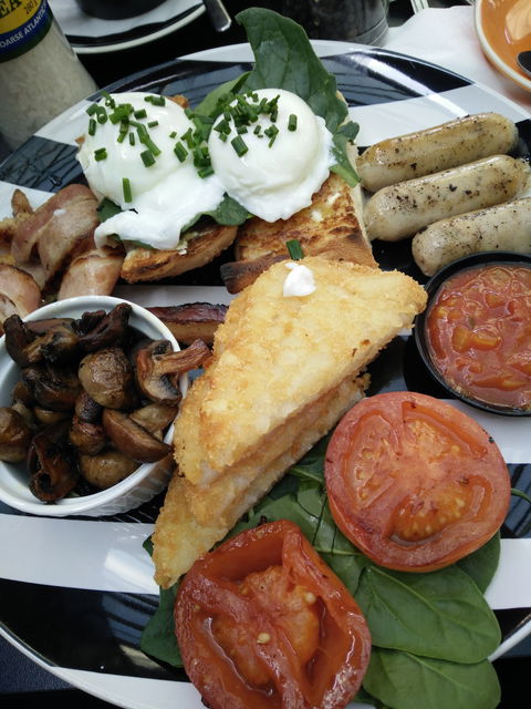 Gourmet Breakfast Cafe - Timeshare Accommodation 3