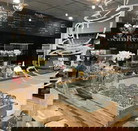 SeaBrees Homewares Cafe  Winebar - Timeshare Accommodation