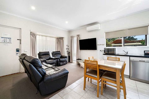 Comfort Inn Coach & Bushmans - Timeshare Accommodation 16