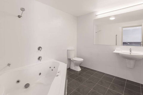 Travelodge Hobart Airport - Timeshare Accommodation 9