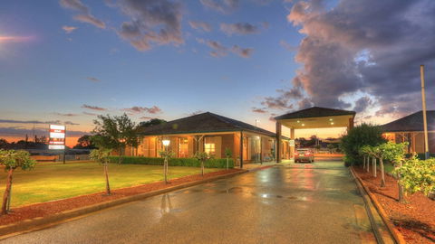 Bushmans Motor Inn - Timeshare Accommodation 1