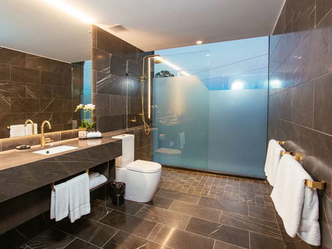 Eatons Hill Hotel - Timeshare Accommodation 2