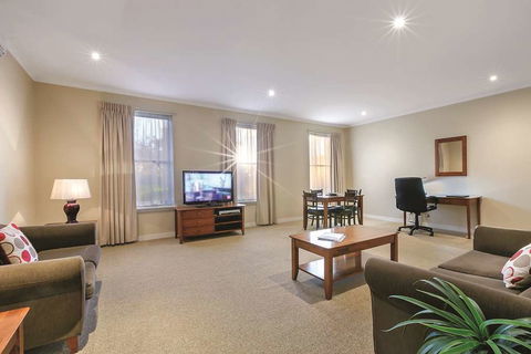 Lake Inn Ballarat - Timeshare Accommodation 13
