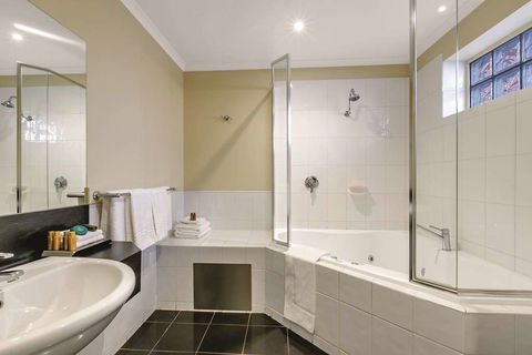 Lake Inn Ballarat - Timeshare Accommodation 16