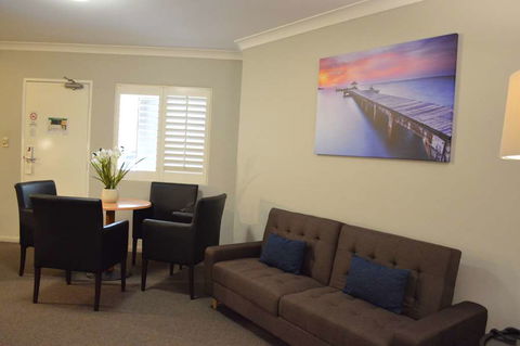 Ramada Hotel & Suites Sydney Cabramatta - Timeshare Accommodation 5