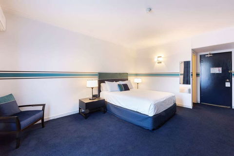 Ramada By Wyndham Diplomat Canberra - Timeshare Accommodation 4