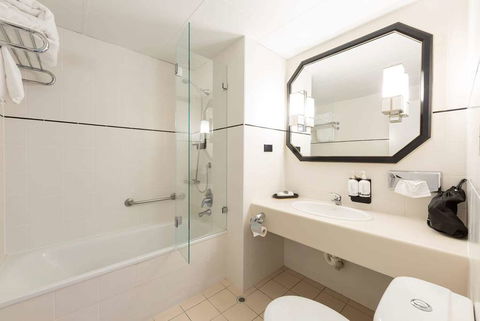 Ramada By Wyndham Diplomat Canberra - Timeshare Accommodation 9
