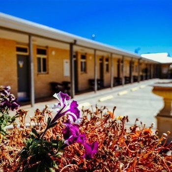 MAS Country Club Motor Inn - Timeshare Accommodation 1