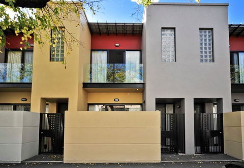 RNR Apartments, Adelaide - Timeshare Accommodation 0