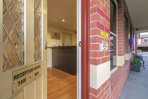 Lake Inn Ballarat - Timeshare Accommodation 2