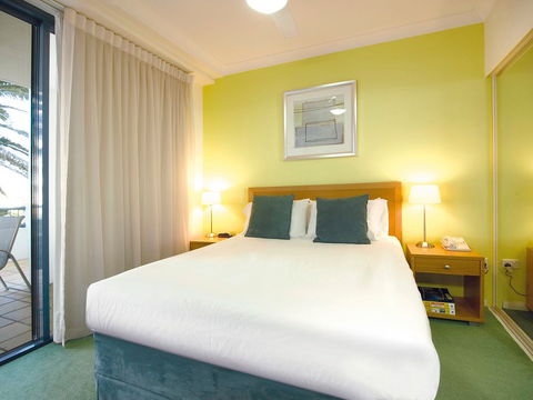 Oaks Calypso Plaza Resort - Timeshare Accommodation 2