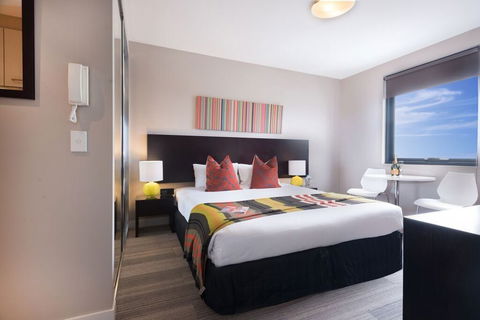 Quest Mascot - Timeshare Accommodation 1