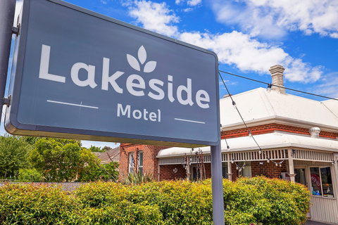 Hamilton Lakeside Motel - Timeshare Accommodation 2