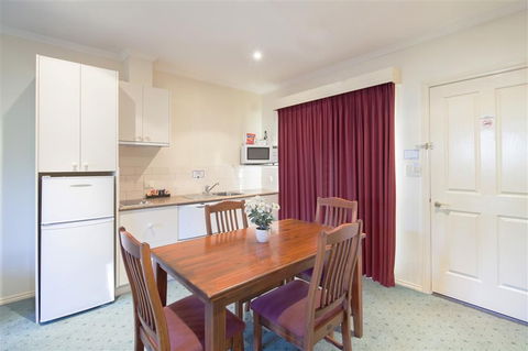 Best Western Crystal Inn - Timeshare Accommodation 8
