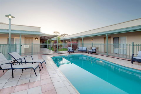 Best Western Crystal Inn - Timeshare Accommodation 13