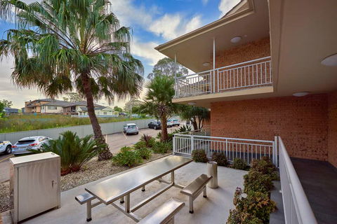 Best Western Casula Motor Inn - Timeshare Accommodation 2