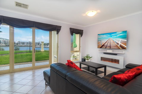 Port Adelaide Harbourside House - Timeshare Accommodation 2