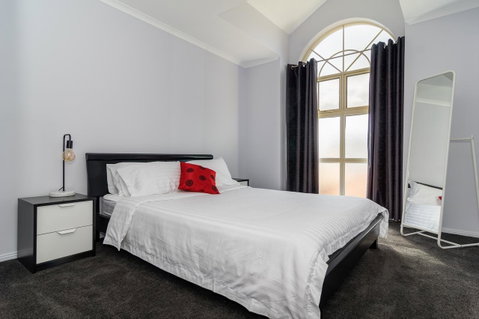 Port Adelaide Harbourside House - Timeshare Accommodation 8