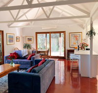 Lost in the Vines - Timeshare Accommodation