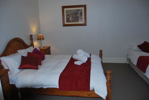 Jacaranda Cottage - Timeshare Accommodation 10