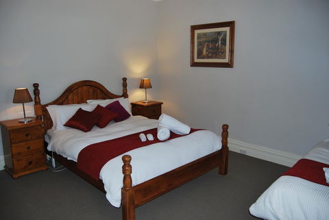 Jacaranda Cottage - Timeshare Accommodation 7