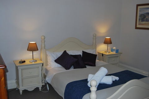 Jacaranda Cottage - Timeshare Accommodation 4