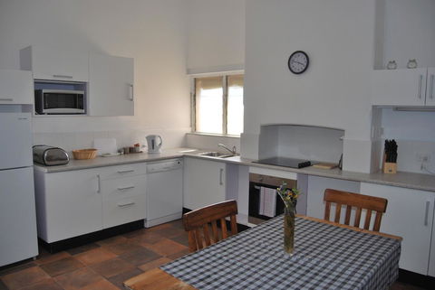 Jacaranda Cottage - Timeshare Accommodation 8