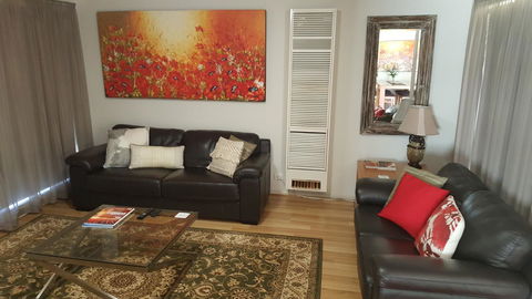 Jacaranda Homestay - Timeshare Accommodation 7