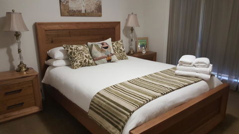 Jacaranda Homestay - Timeshare Accommodation 8