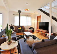 Hudson Bay  Basin View-Pet Friendly-15 Mins to Hyams Beach - Timeshare Accommodation